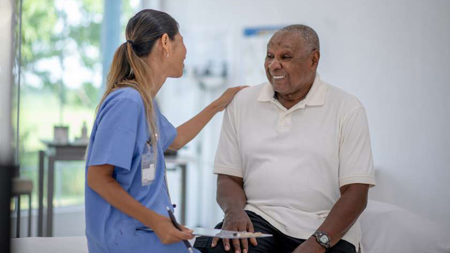 Photo: Healthcare Worker Support Patient