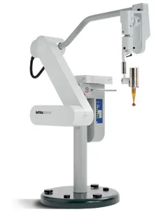 IORT applicators can be positioned in any direction in order to precisely target cells in any part of the body. Photo Courtesy of ZEISS