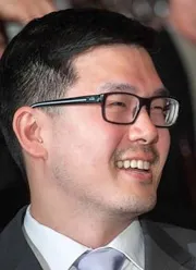 Dr. Yang at the 2013 Graduation Ceremony