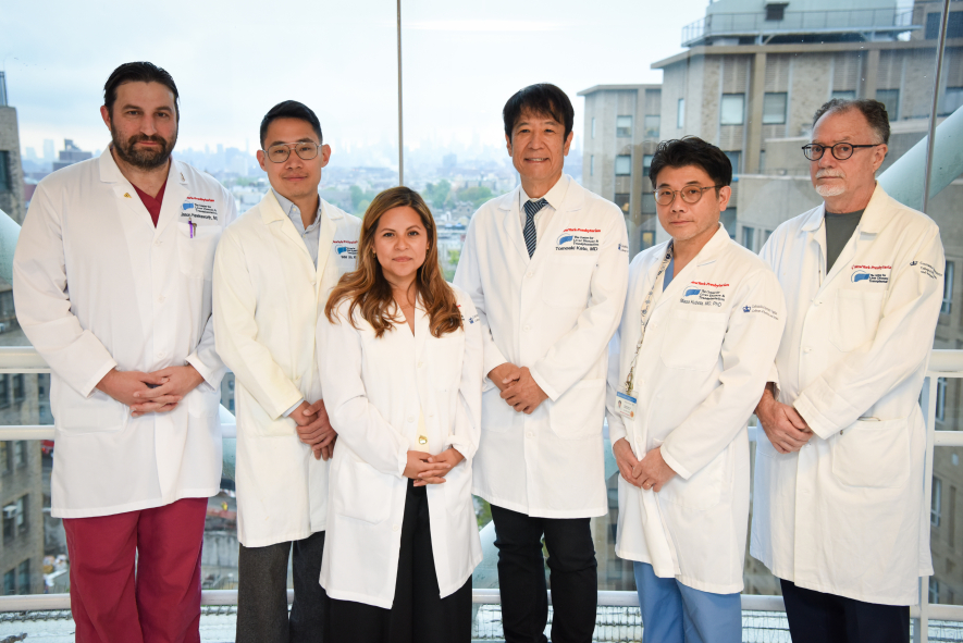 group photo of surgeons