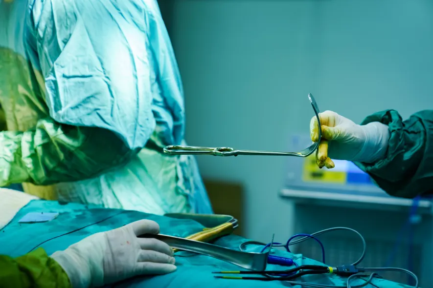 breast retractor