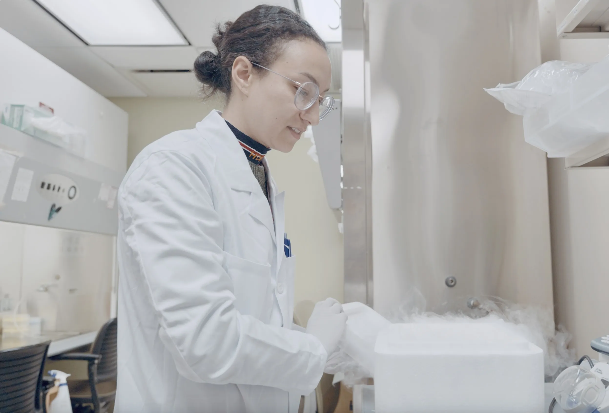 xenotransplant lab tech at work